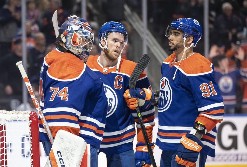 McDavid inscrit un 61e but dans une victoire des Oilers face aux Kings, 2-0