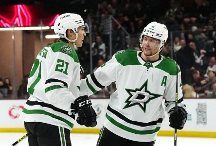 Un but et quatre points pour Robertson, dans une victoire de 5-2 des Stars