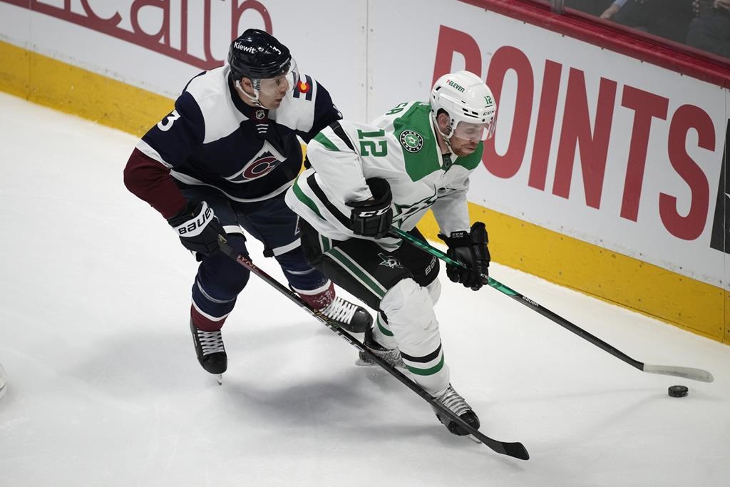 MacKinnon et Rantanen aident l’Avalanche à défaire les Stars par la marque de 5-2