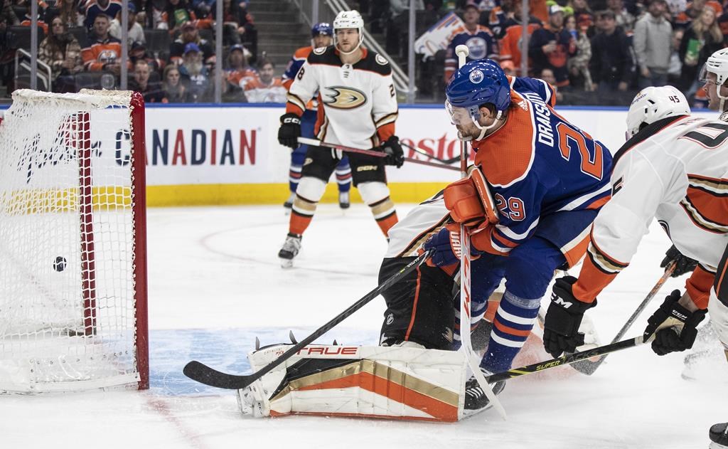 Draisaitl atteint le plateau des 50 buts et les Oilers malmènent les Ducks 6-0