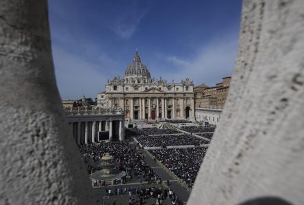 D’une voix enrouée, le pape François préside la messe du dimanche des Rameaux