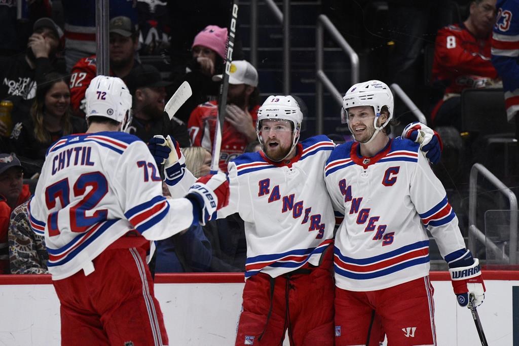 Une 16e but pour Alexis Lafrenière, dans un gain de 5-2 des Rangers