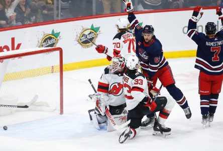 Les Jets signent une victoire importante contre les Devils, 6-1