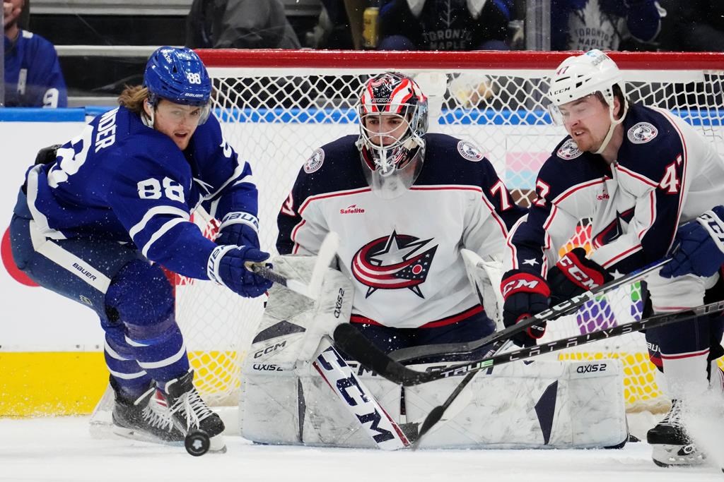 Aston-Reese marque deux buts et les Maple Leafs gagnent 4-2 contre les Blue Jackets