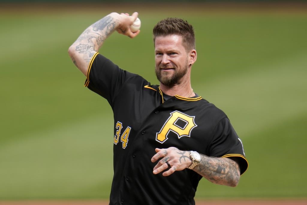 Reynolds en vedette dans une victoire des Pirates, leur 4e de suite