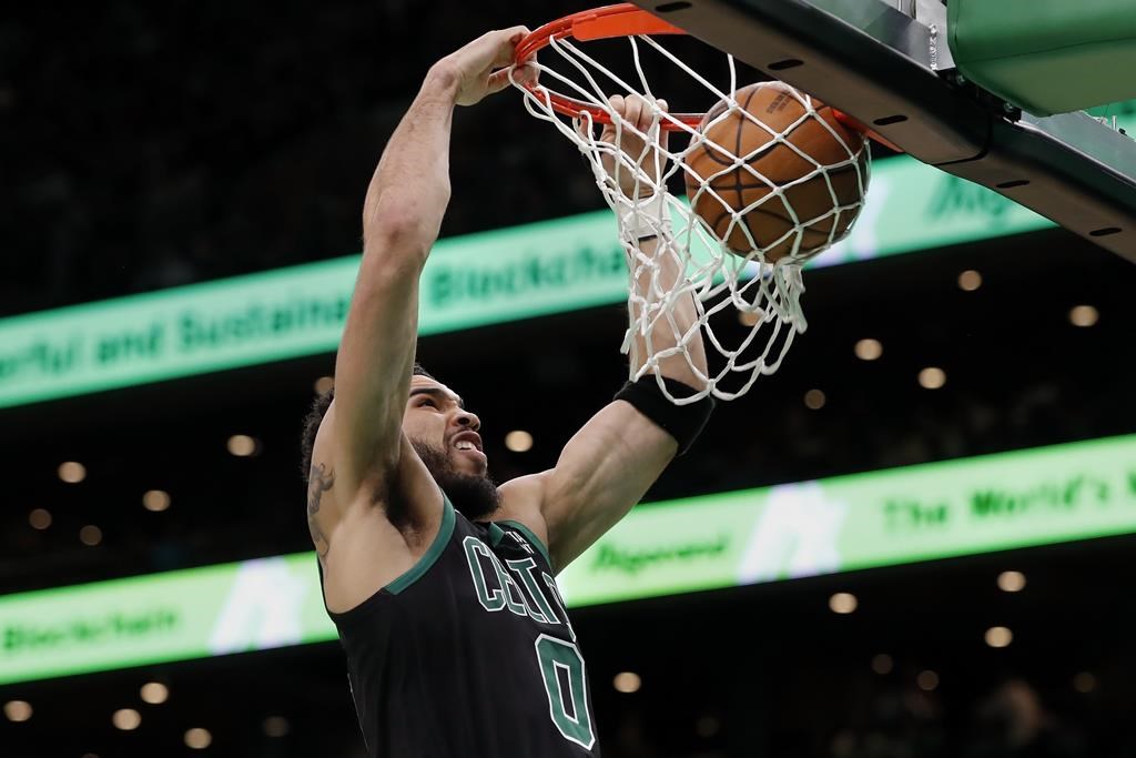 Hauser obtient 26 points et les Celtics corrigent les Raptors, 121-102