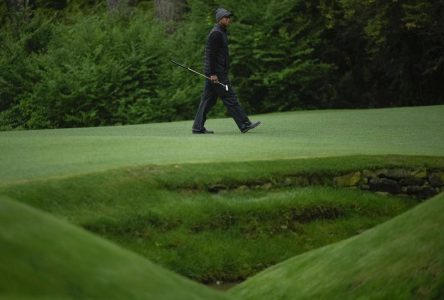 Tiger Woods se retire du Tournoi des Maîtres en raison d’une blessure