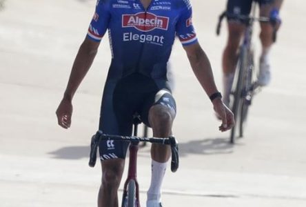 Cyclisme: Mathieu van der Poel gagne la course Paris-Roubaix pour la 1ère fois