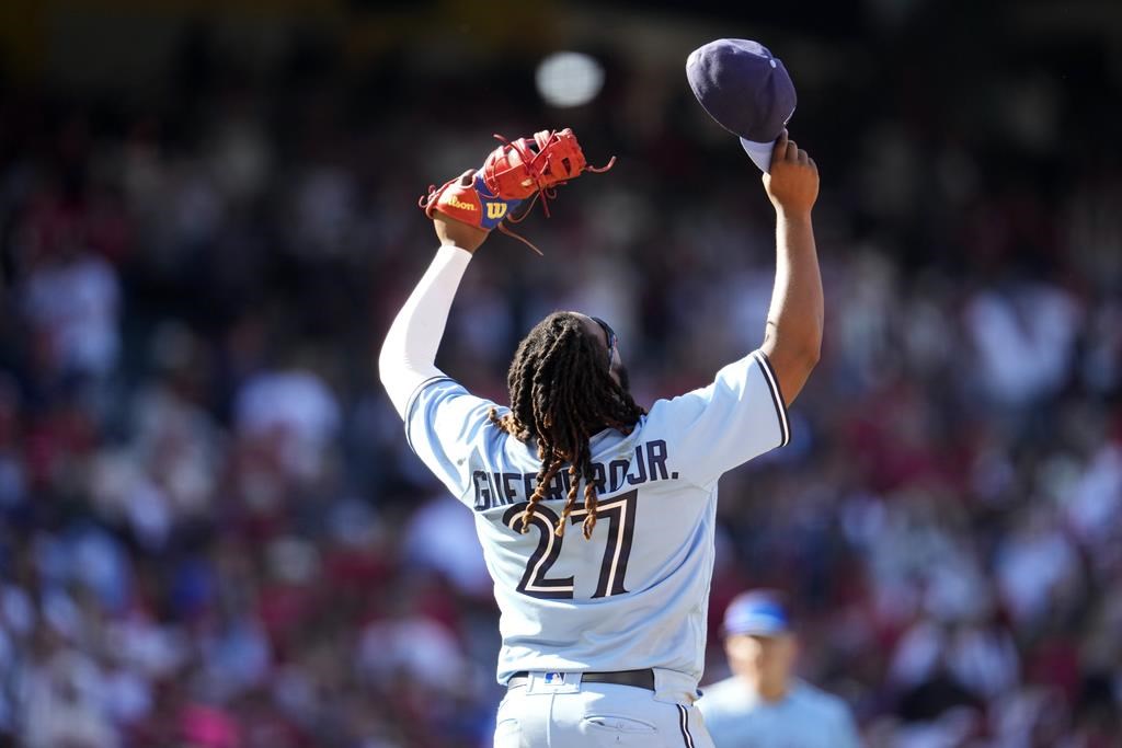 Les Blue Jays battent les Angels en 10e manche après avoir mené par quatre points