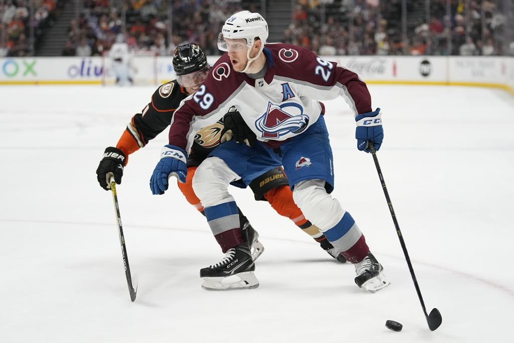 L’Avalanche prend le dessus sur les Ducks en fin de prolongation pour l’emporter 5-4