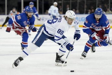 Acciari marque le but victorieux et les Leafs ont pris la mesure des Rangers 3-2