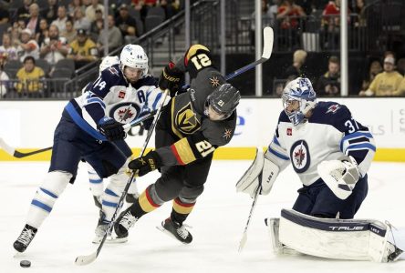 Les Jets croient en Hellebuyck pour les aider à surprendre les Golden Knights