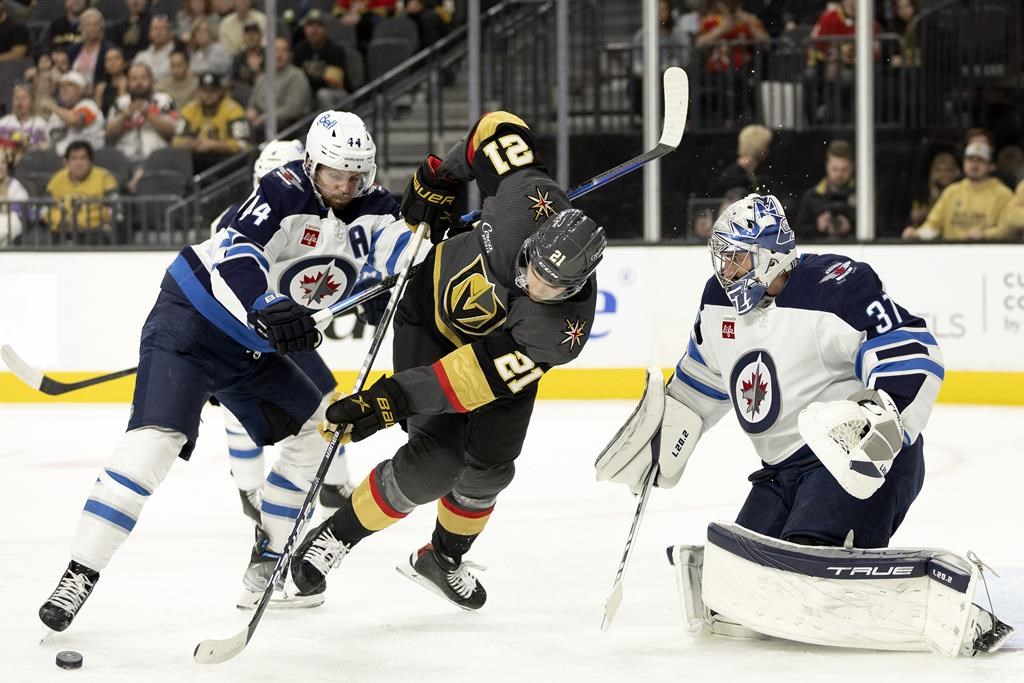 Les Jets croient en Hellebuyck pour les aider à surprendre les Golden Knights