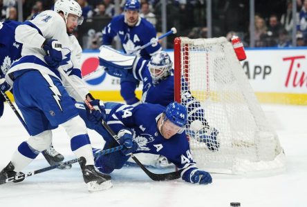 Point marque deux fois et le Lightning domine 7-3 face aux Maple Leafs