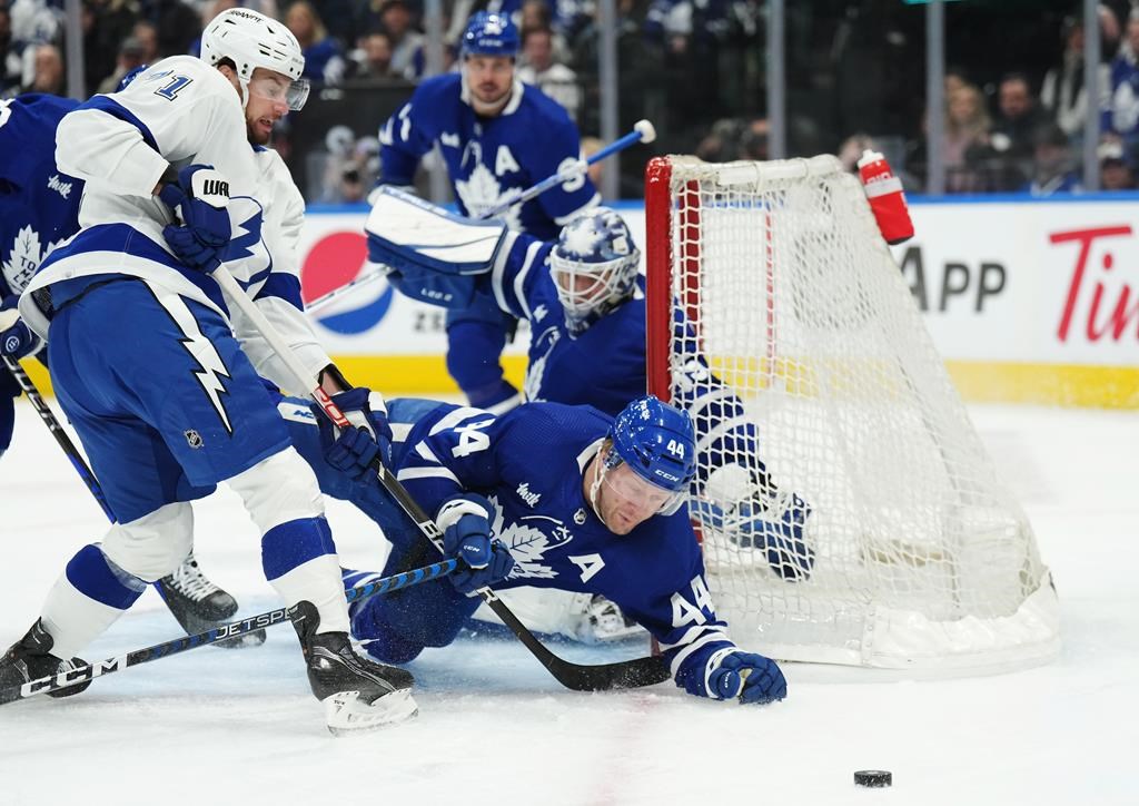 Point marque deux fois et le Lightning domine 7-3 face aux Maple Leafs