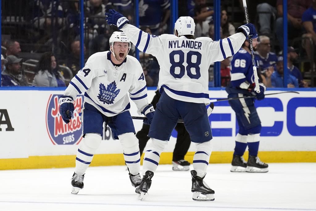 Les Maple Leafs s’imposent face au Lightning et prennent l’avantage dans la série