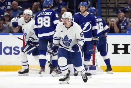 Les Maple Leafs marquent quatre buts de suite et l’emportent 5-4 en prolongation