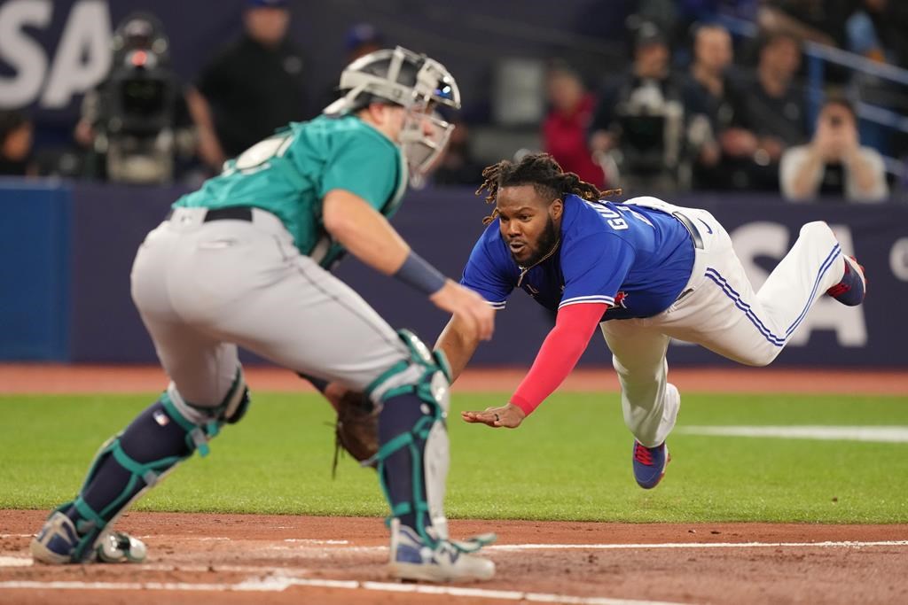 Springer frappe un simple d’un point et les Blue Jays battent les Mariners 3-2