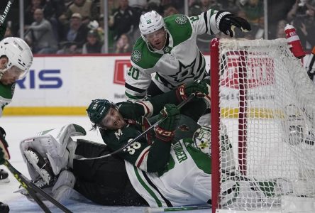 Hintz et Oettinger mènent les Stars à une victoire qui élimine le Wild