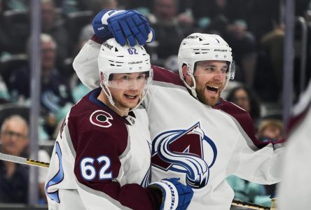 L’Avalanche résiste à l’élimination en battant le Kraken 4-1, à Seattle