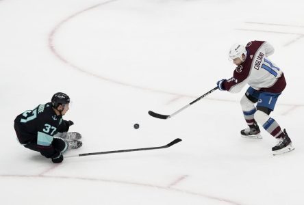 Avalanche: Andrew Cogliano a subi une fracture au cou