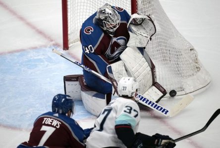 Le Kraken l’emporte 2-1 contre l’Avalanche et élimine les champions en titre