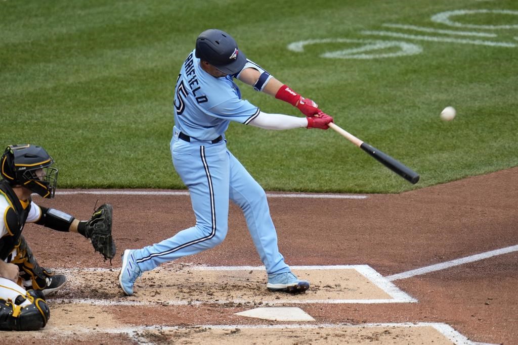 Whit Merrifield produit quatre points et les Blue Jays corrigent les Pirates 10-1