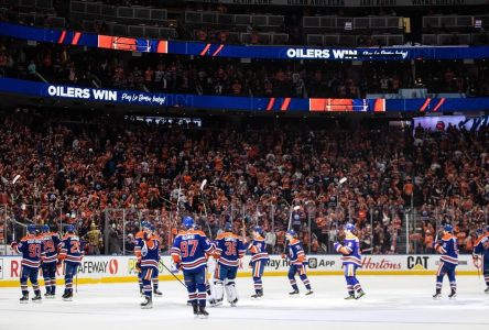 Les Oilers veulent conserver leur élan dans une série en dents de scie