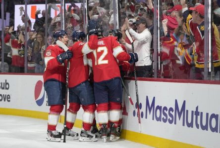 Les Panthers balayent les Hurricanes et passent en finale de la coupe Stanley