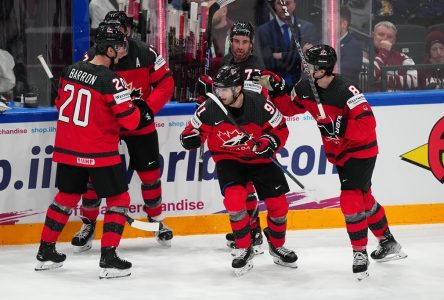 Mondial de hockey: le Canada vient de l’arrière en 3e période et accède à la finale