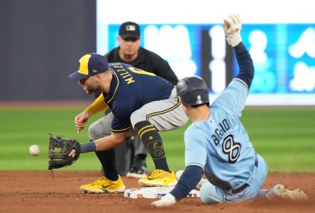 Merrifield cogne un double de 2 points et les Blue Jays battent les Brewers, 7-2