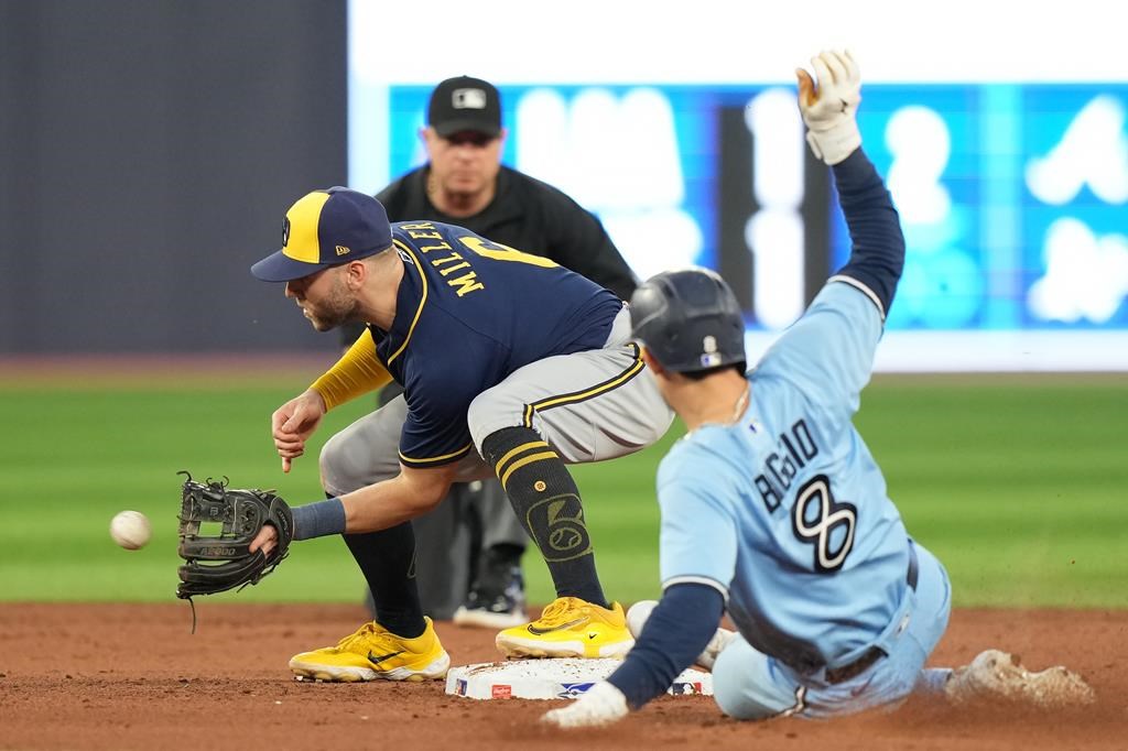 Merrifield cogne un double de 2 points et les Blue Jays battent les Brewers, 7-2