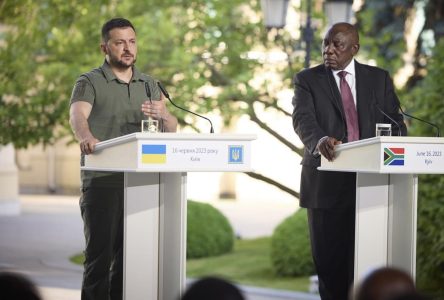 Guerre en Ukraine: des dirigeants africains tentent une «mission de paix» en Russie