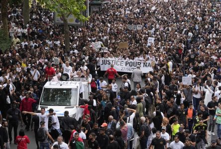 France: 660 arrestations et 200 policiers blessés lors d’une nuit de manifestations vendredi