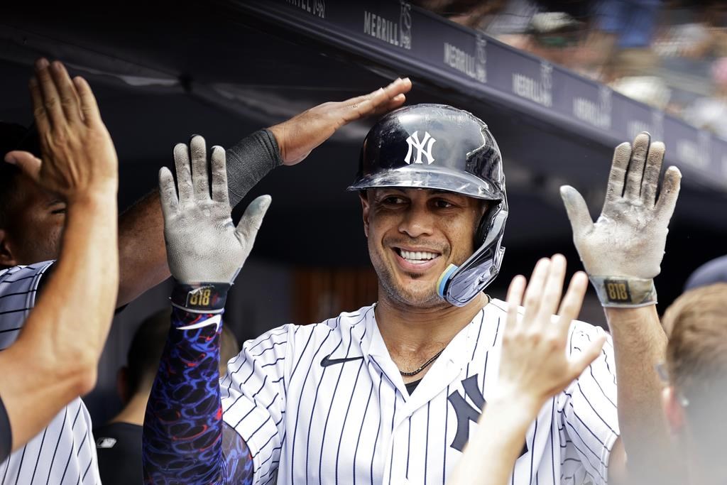 Stanton frappe deux circuits et les Yankees battent les Cubs 6-3