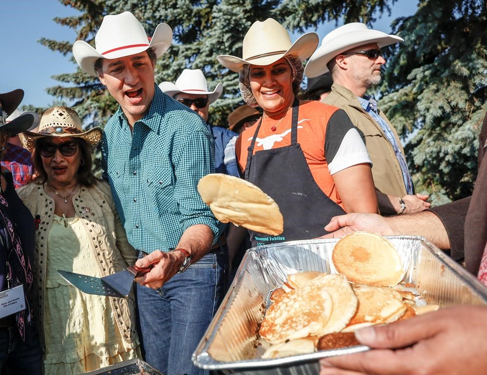 Justin Trudeau participe à deux déjeuners de crêpes du Stampede