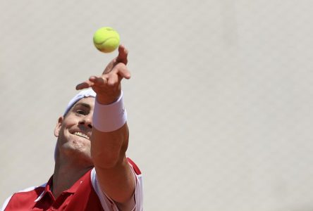 Le jeune Michelsen gagne contre Isner et affrontera Mannarino en finale