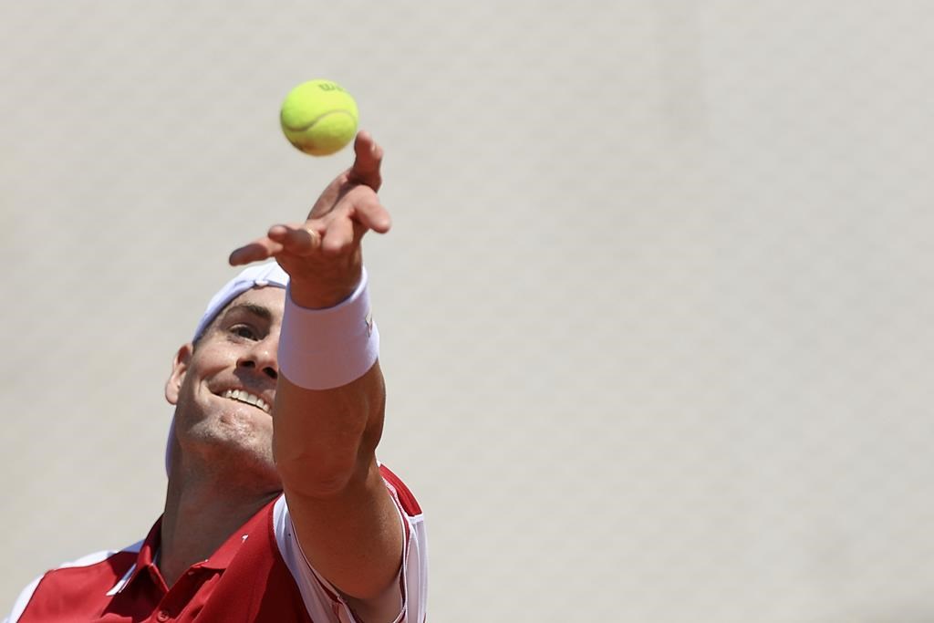 Le jeune Michelsen gagne contre Isner et affrontera Mannarino en finale