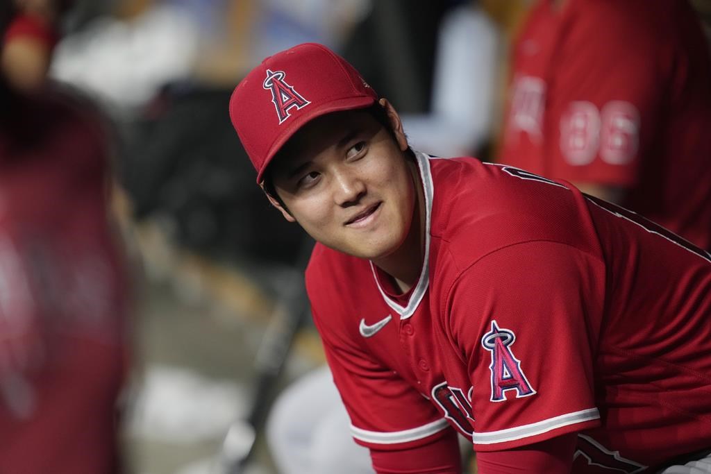 Ohtani ne bouge pas; pour le souligner, il épate au monticule et au bâton, à Detroit