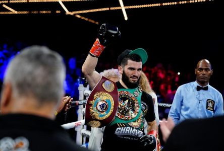 Beterbiev victime d’une «infection majeure», le gala du 19 août à Québec est reporté