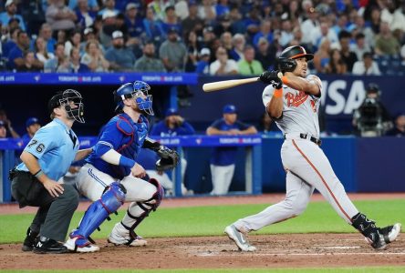 Santander frappe un grand chelem et les Orioles dominent les Blue Jays 13-3