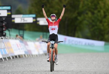 Isabella Holmgren gagne le titre junior en cross-country aux Mondiaux de cyclisme