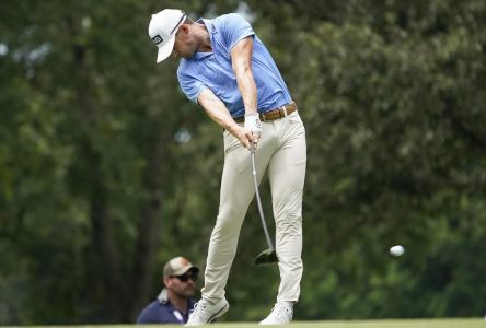 Glover connaît une autre bonne ronde et il mène par un coup au Championnat St. Jude