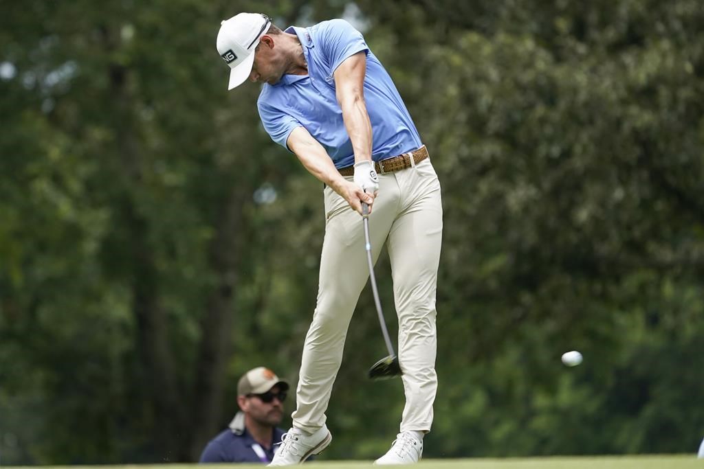 Glover connaît une autre bonne ronde et il mène par un coup au Championnat St. Jude