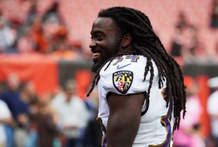 L’ancien de la NFL Alex Collins est décédé à 28 ans