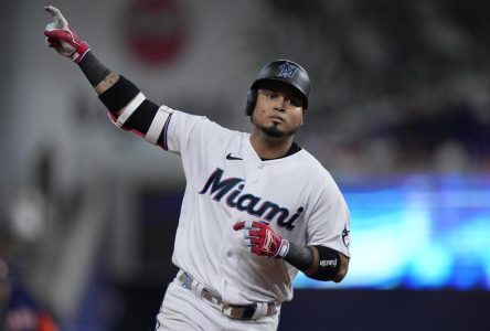 Les Marlins l’emportent 5-1 avec trois circuits de suite face aux Astros