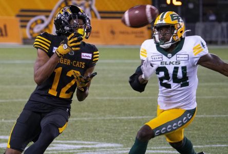 Un premier gain cette saison pour les Elks, victoire de 24-10 contre les Tiger-Cats