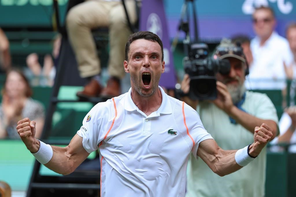 McNally et Bautista Agut déclarent forfait pour les Internationaux des États-Unis