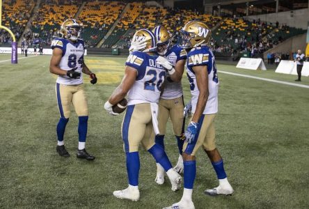 Un touché défensif mène les Bombers vers une victoire de 19-18 contre les Stampeders