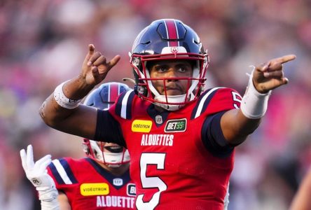 Les Alouettes gagnent 25-24 contre le Rouge et Noir après un superbe quatrième quart